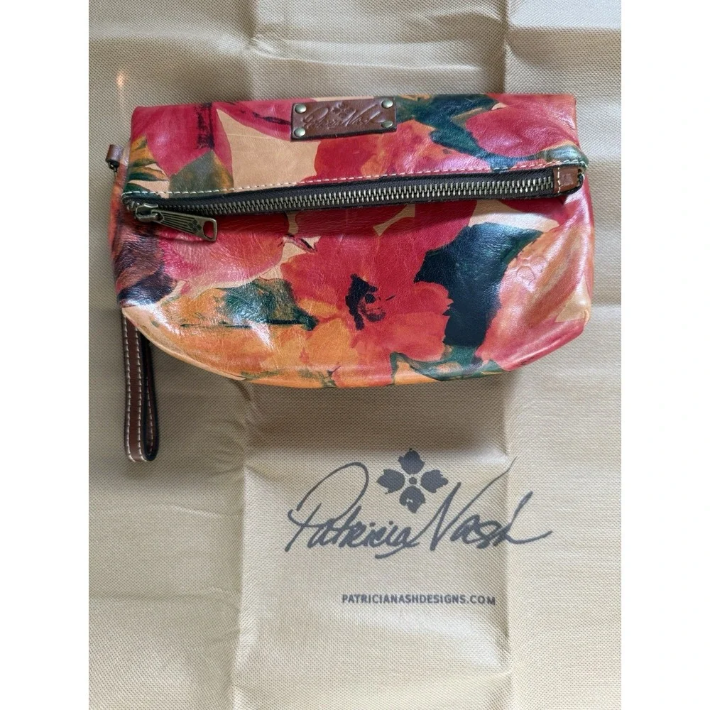 Patricia Nash‎ Valerie Fold Over Clutch Wristlet In Floral Leather